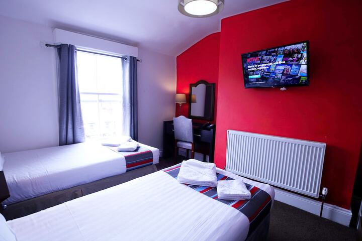 Room 7 of 50