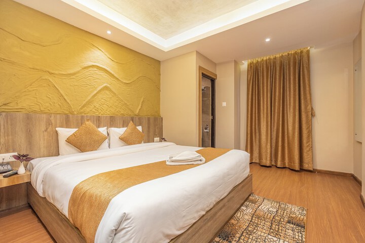 Room 28 of 60