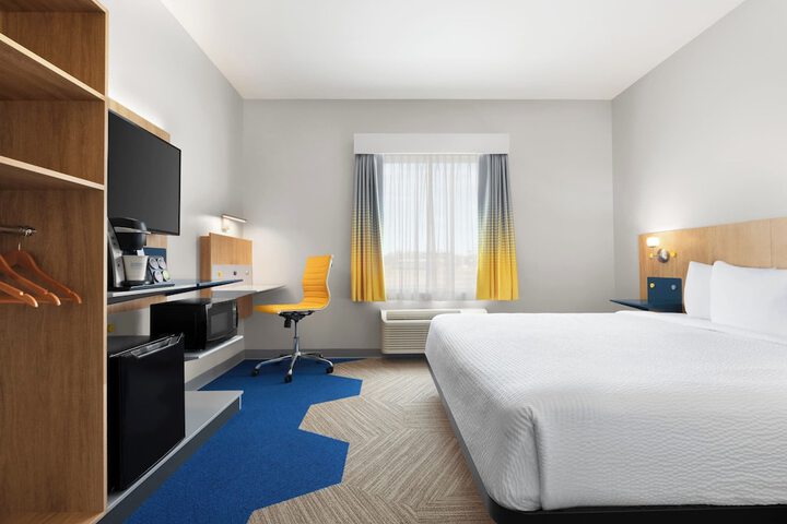 Room 22 of 35