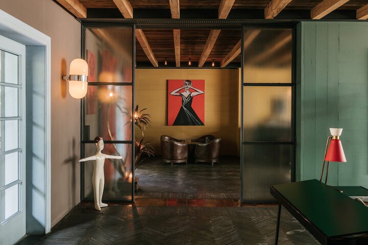 Entrance & Lobby