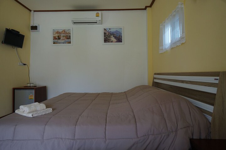 Room 5 of 49