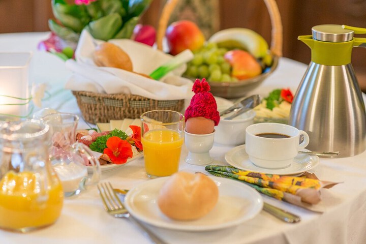 Breakfast/Coffee Service 40 of 51