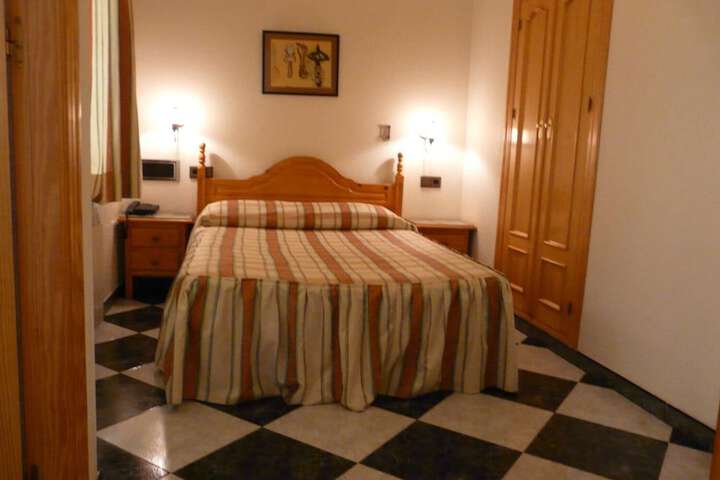 Room 10 of 41