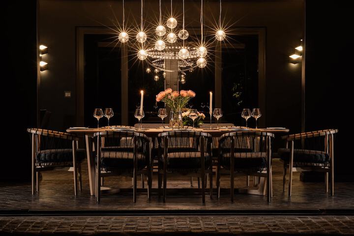 Dining 28 of 50