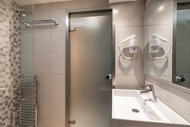 Room 44 of 70