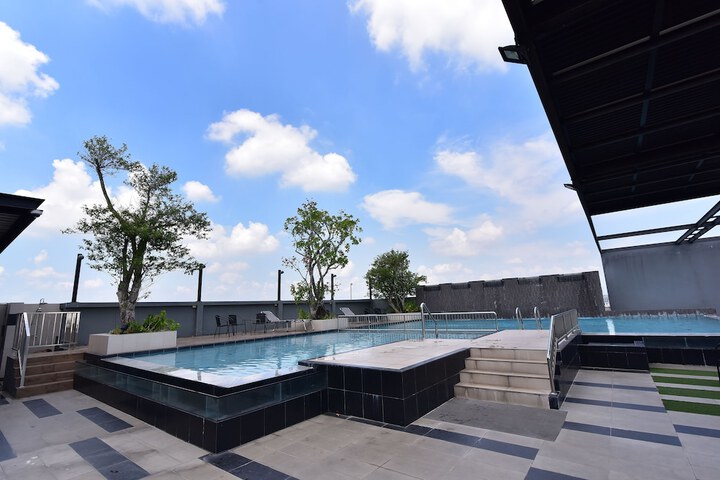 Pool 46 of 49