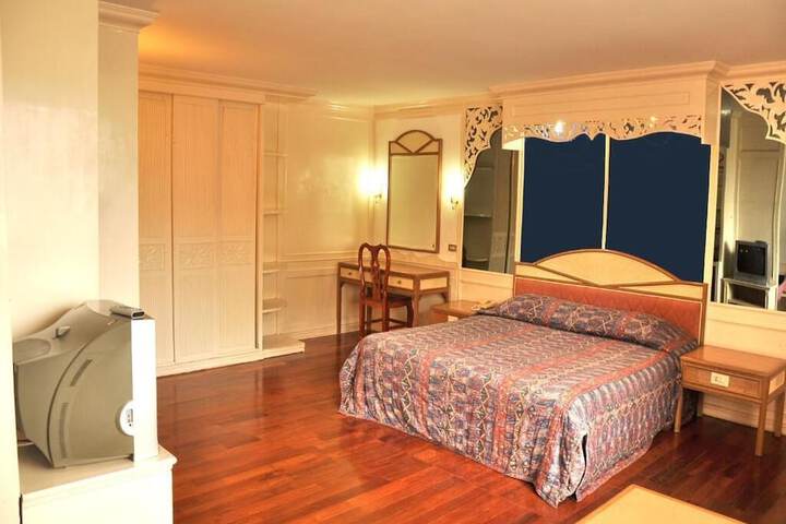 Room 10 of 54