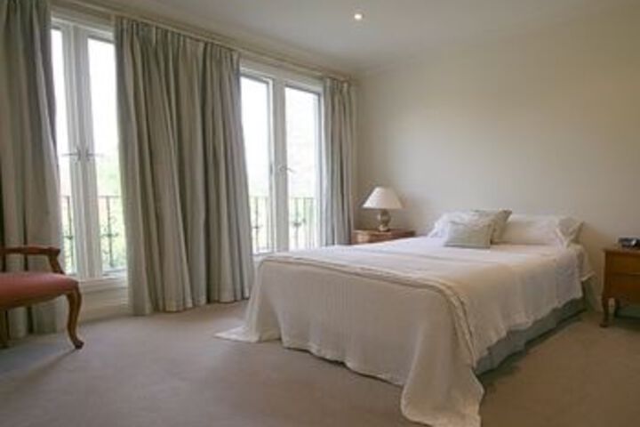 Room 6 of 24