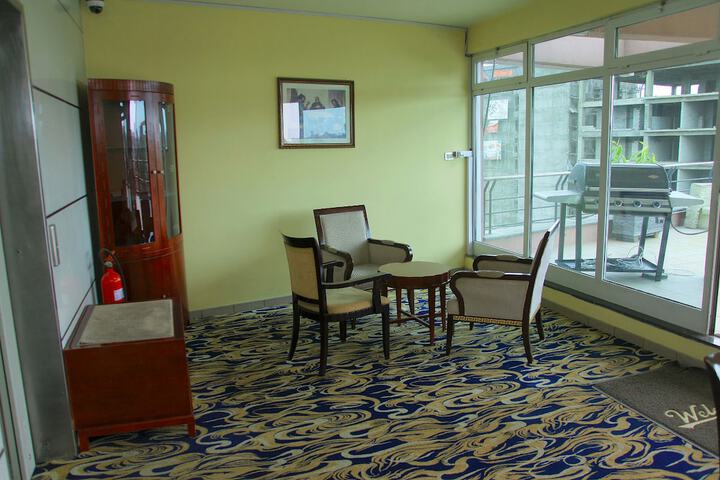 Room 28 of 66