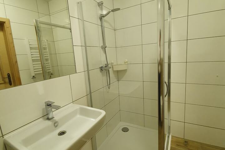 Room 12 of 37