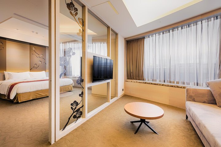 Room 26 of 105