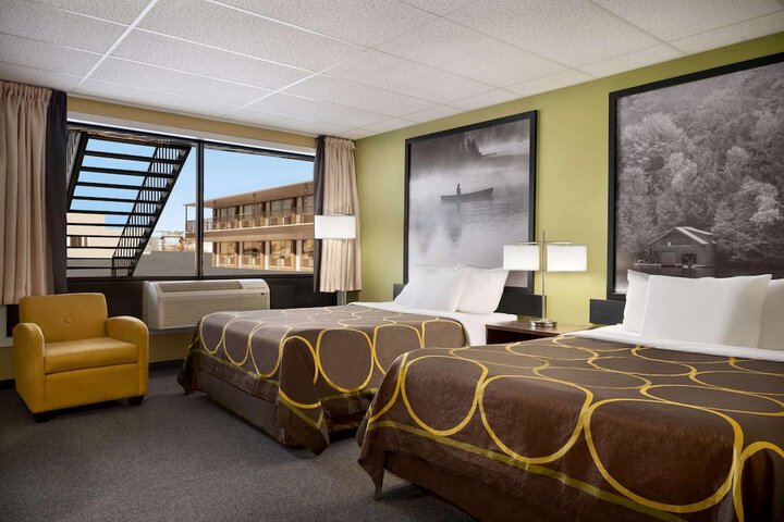 Room 12 of 47
