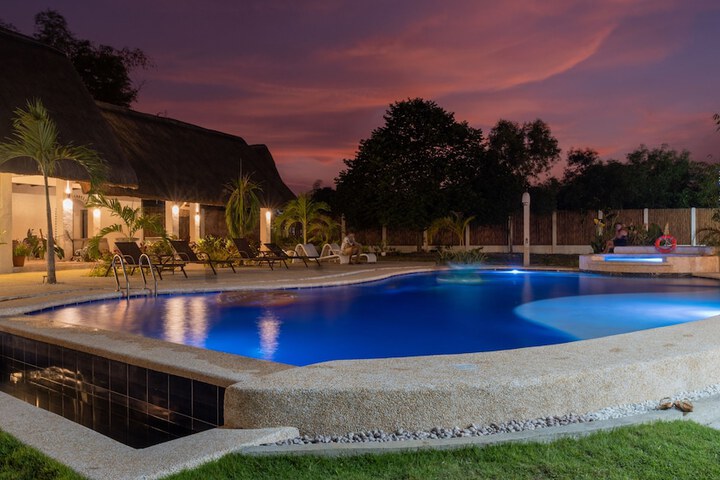 Pool 54 of 82