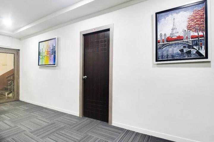 Hotel O Holiday Banjara