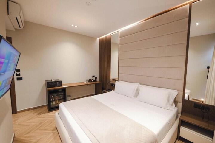 Room 9 of 265