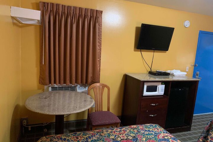 2 Double Beds (3 of 20)
