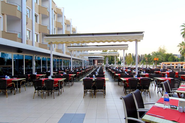 Dining 58 of 105