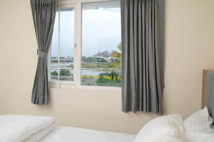 Room 15 of 26