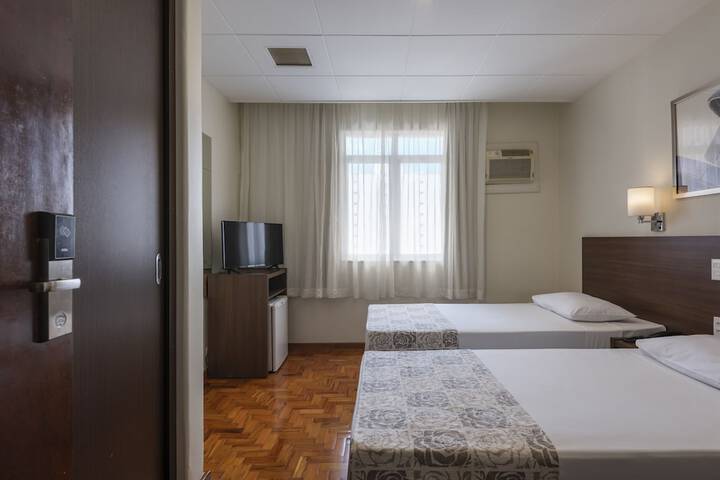 Room 36 of 107