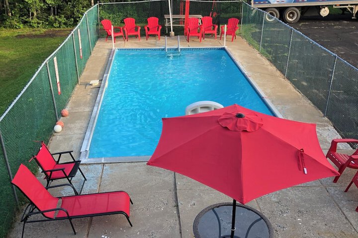 Pool 120 of 165