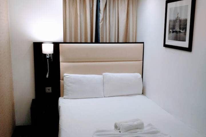 Room 10 of 79