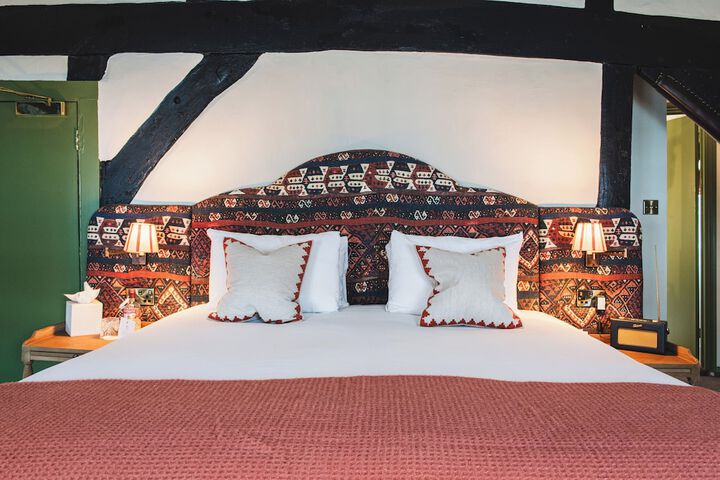 Room 9 of 33