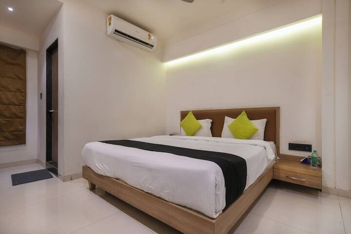 Room 13 of 29