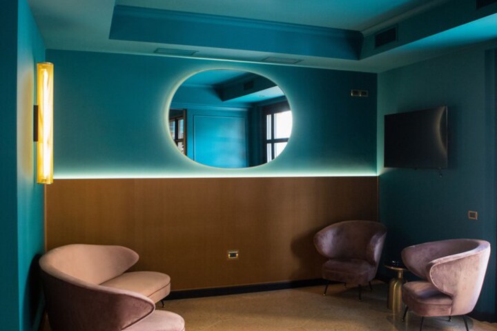 Hotel Interior 4 of 27