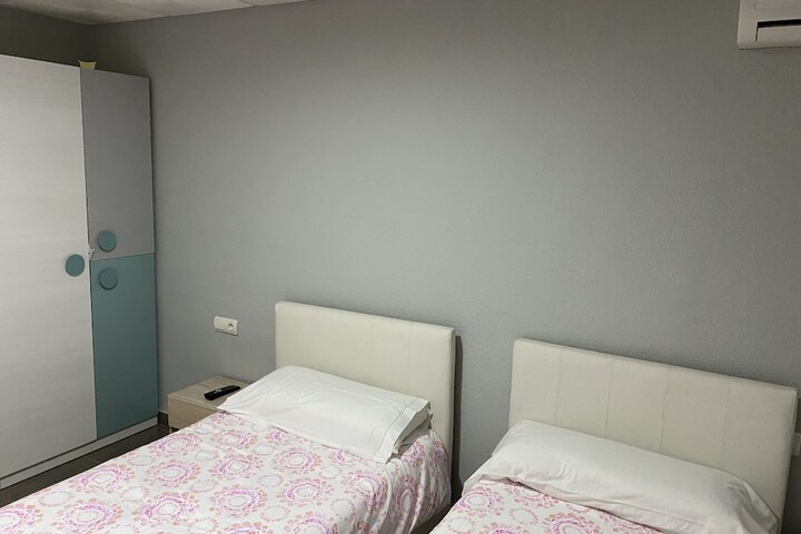 Room 35 of 41
