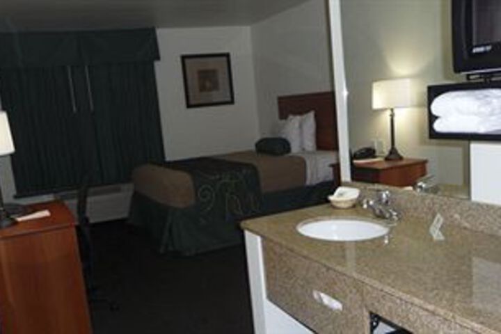 Guest Suite Photo