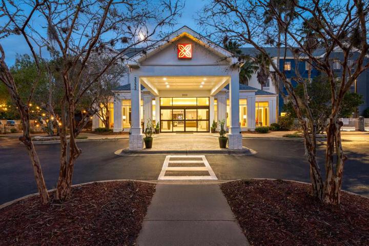 Hotel 4 of 33