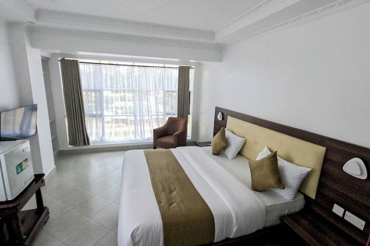 Room 8 of 22