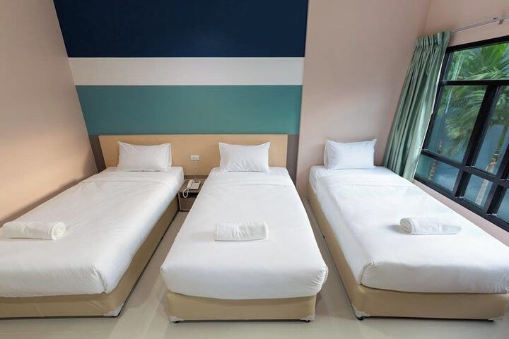 Room 9 of 40
