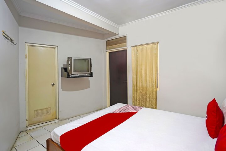 Room 8 of 25