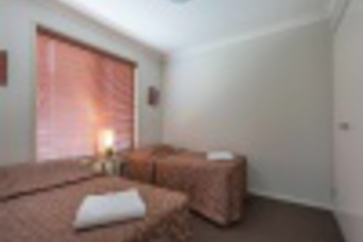 Room 28 of 60