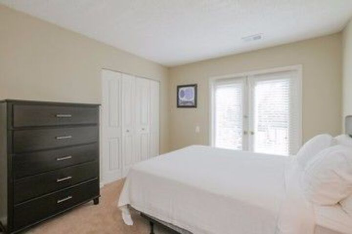 Room 8 of 22