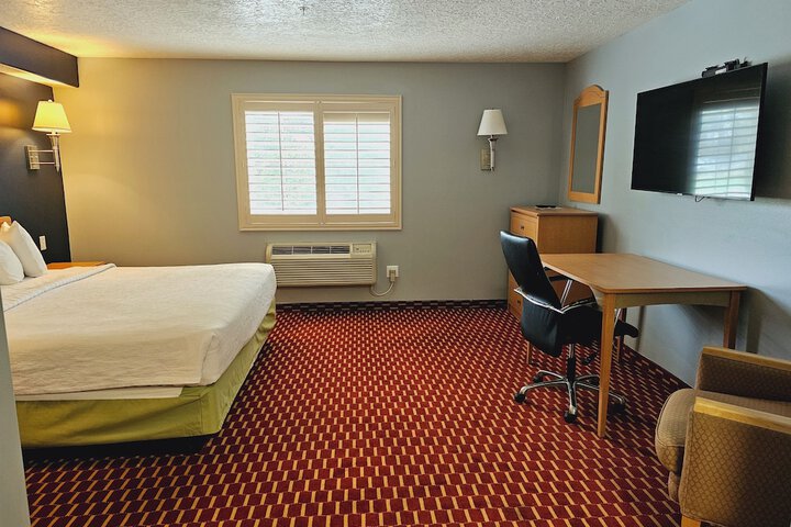 Room 27 of 49