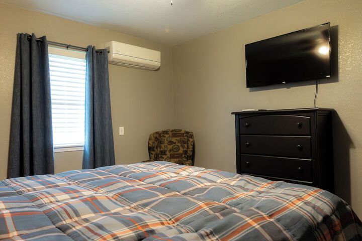Room 372 of 917