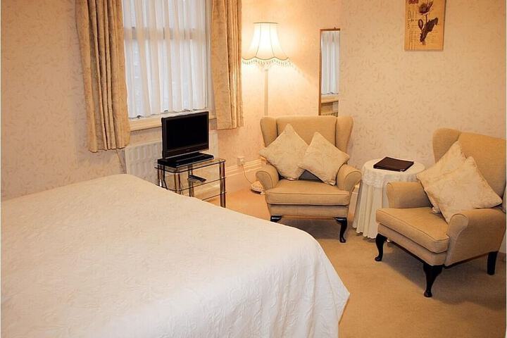 Room 3 of 29