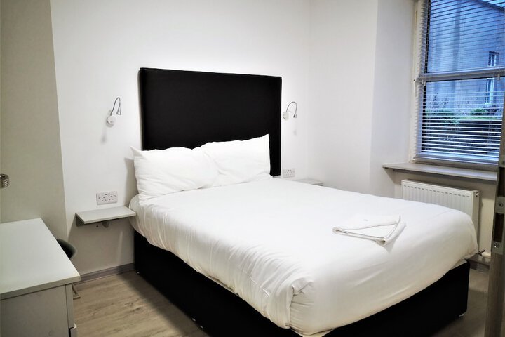 Room 42 of 219