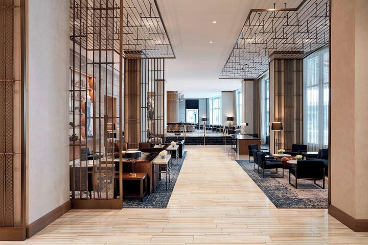 Lobby lounge