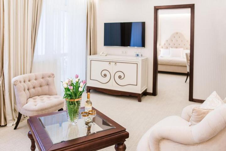 Galant Hotel