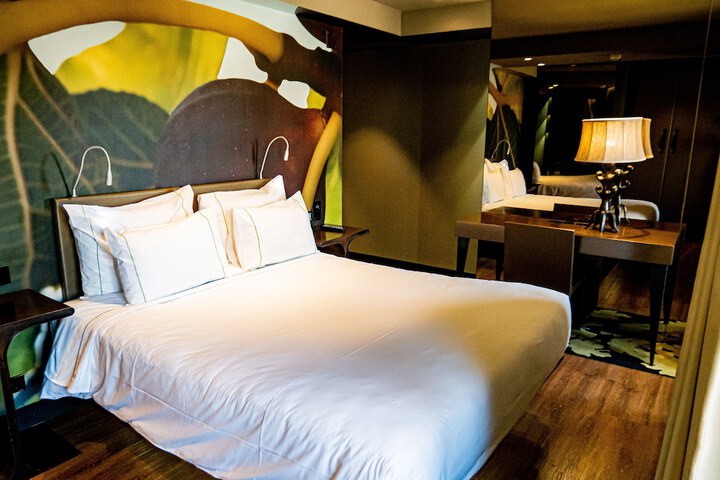 Room 15 of 54