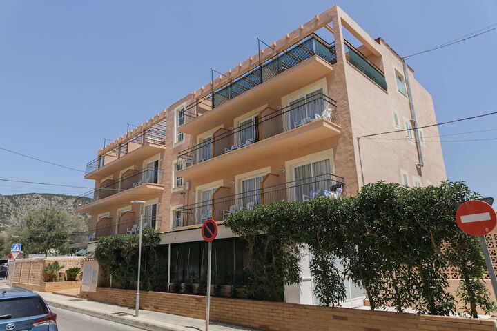Hotel 79 of 86