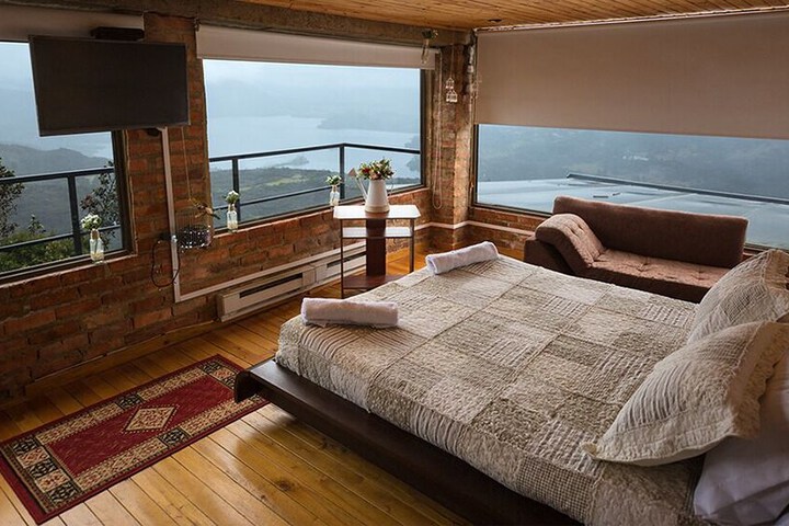Room 2 of 12