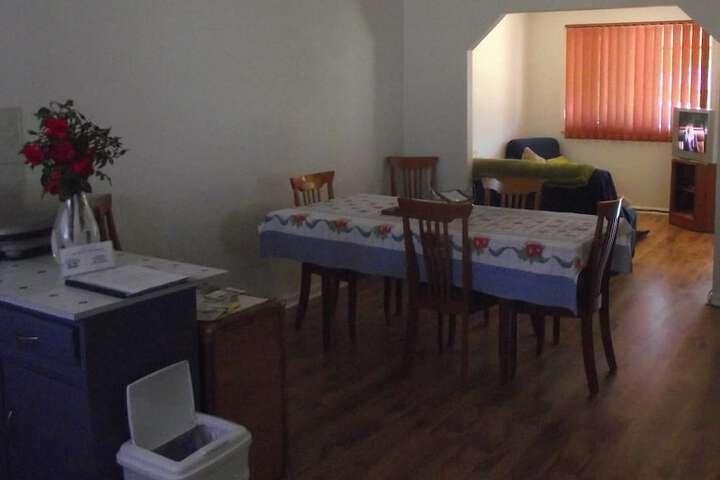 Room 5 of 11
