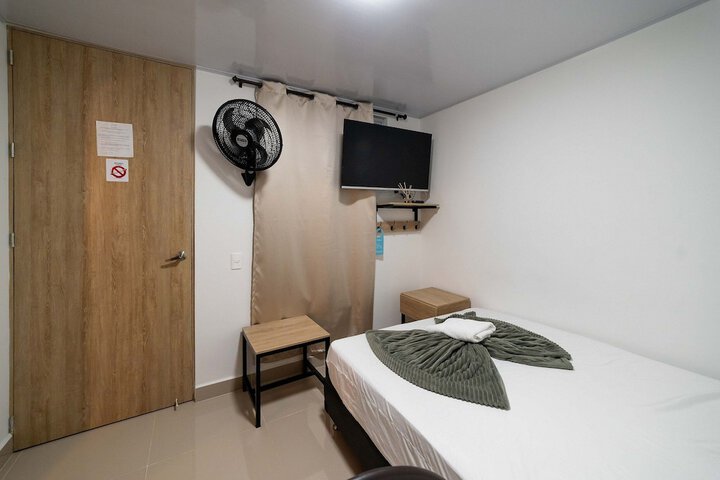 Room 17 of 122