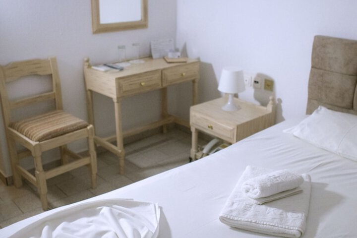 Room 25 of 73