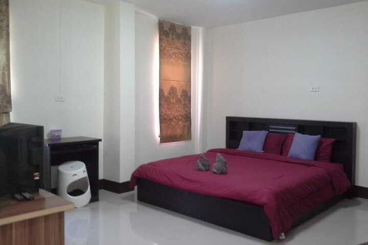 Room 4 of 46