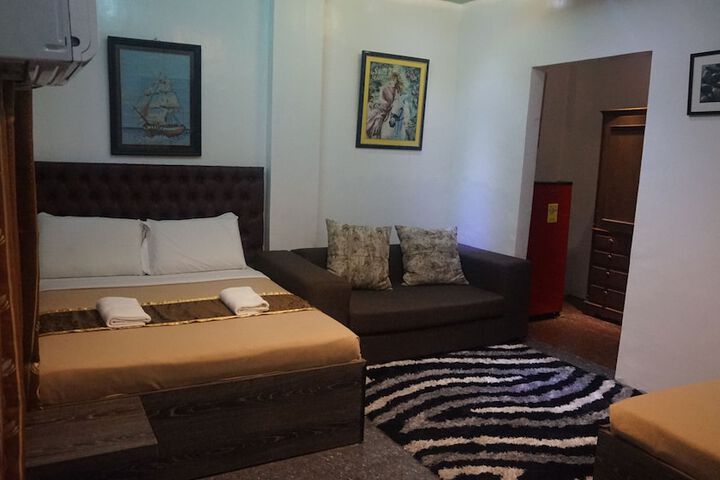 Room 13 of 52